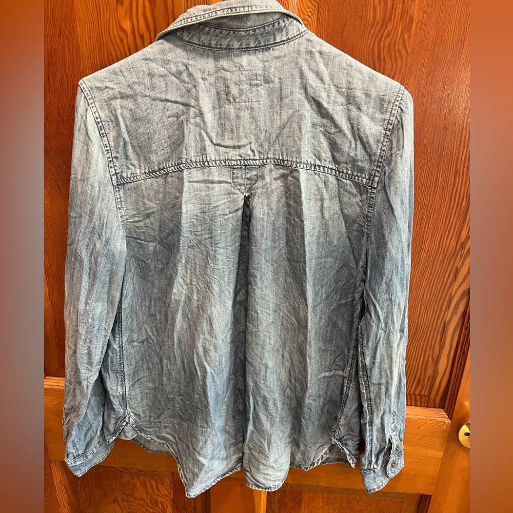 American Eagle Outfitters Light Blue Shirt - Picture 3 of 3